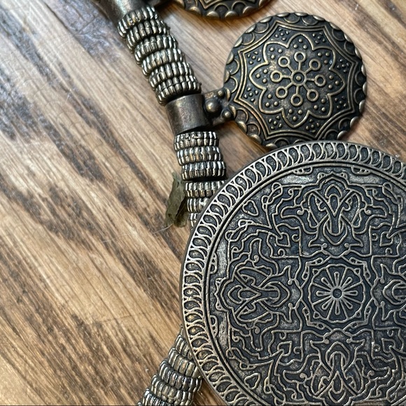 Coin/medallion necklace - Picture 6 of 6